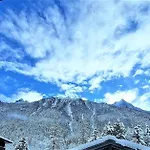 White Pearl Vue Mont Blanc *