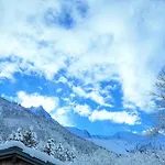 White Pearl Vue Mont Blanc *