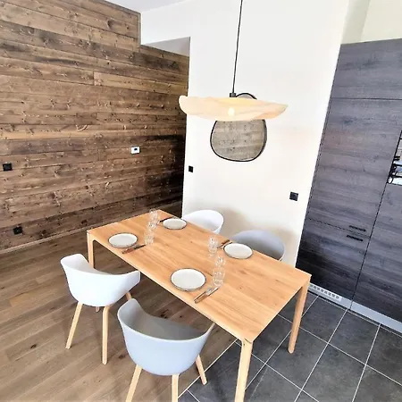 White Pearl Vue Mont Blanc *