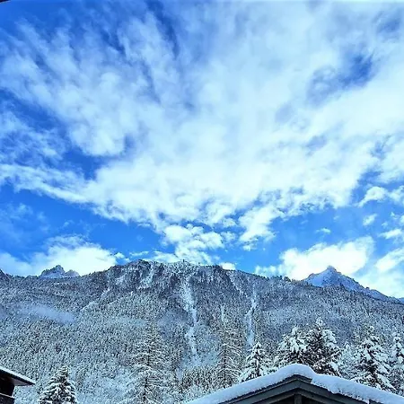 White Pearl Vue Mont Blanc *